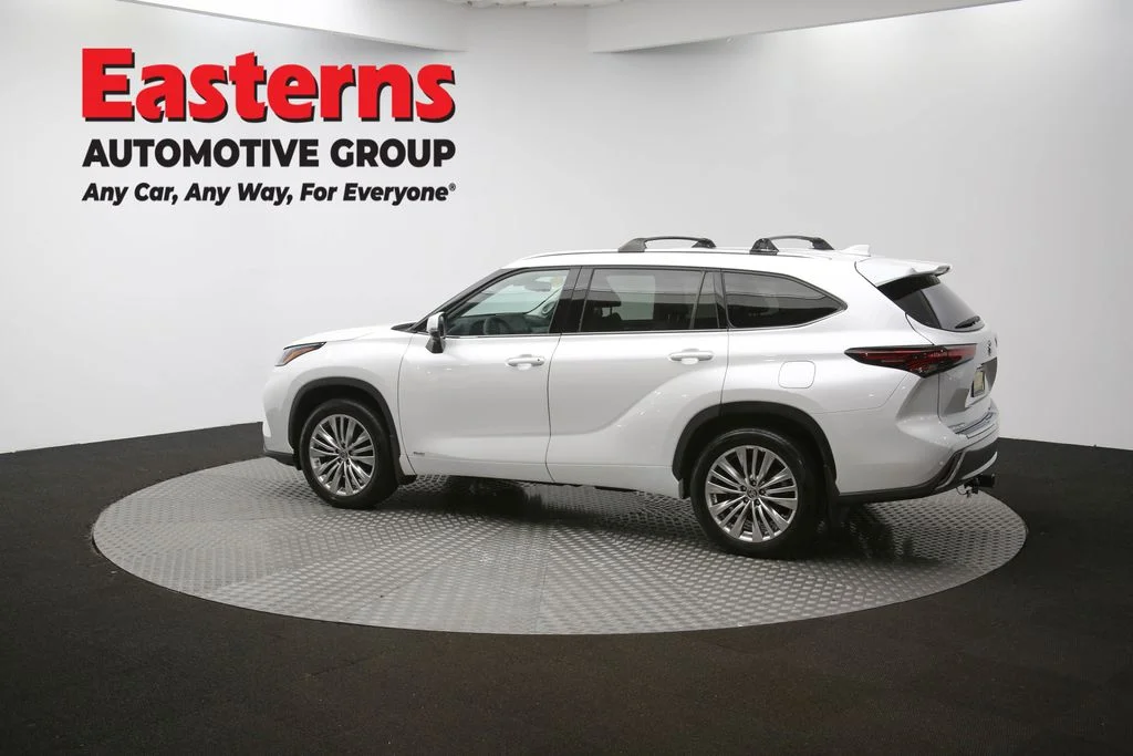 Used 2024 Beige Toyota Platinum image 68