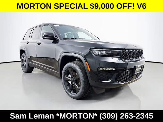 New 2025 Diamond Black Crystal Pearl-Coat Exterior Paint Jeep Limited image 1
