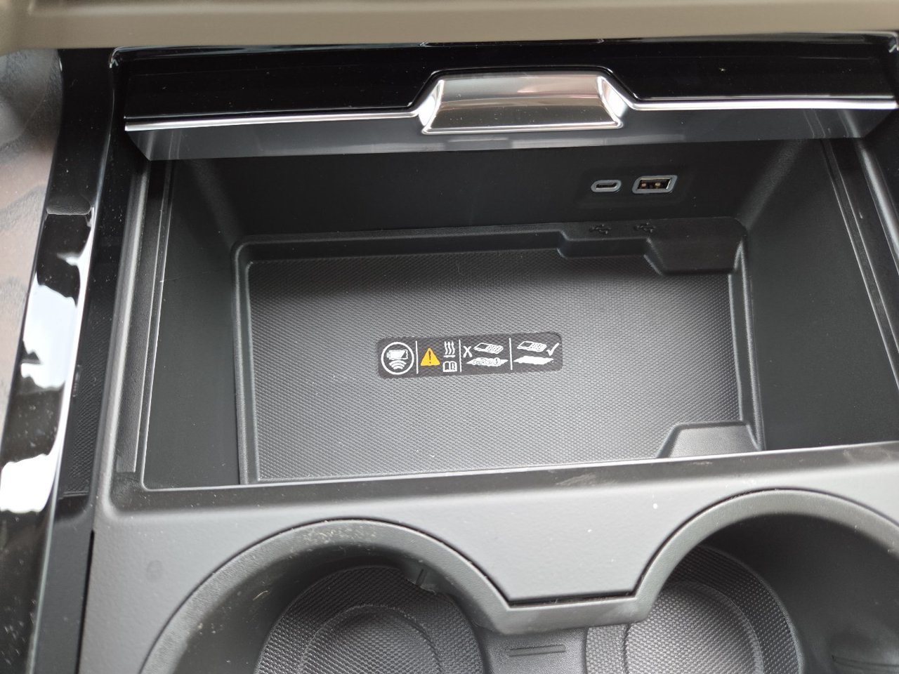 New 2026 Glacier White Tricoat GMC Denali image 34