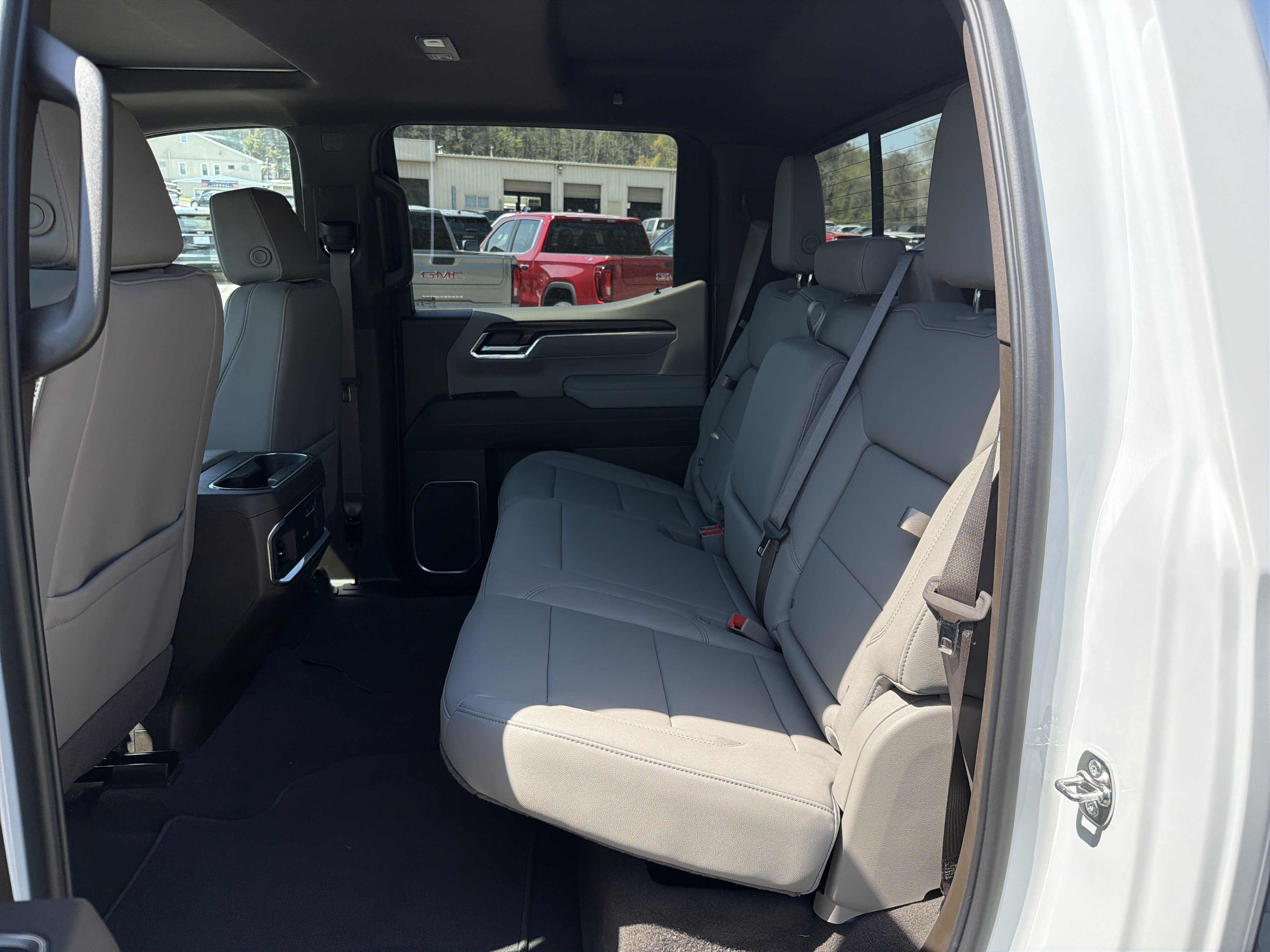 2026 GMC Sierra 1500 SLT - Photo 23