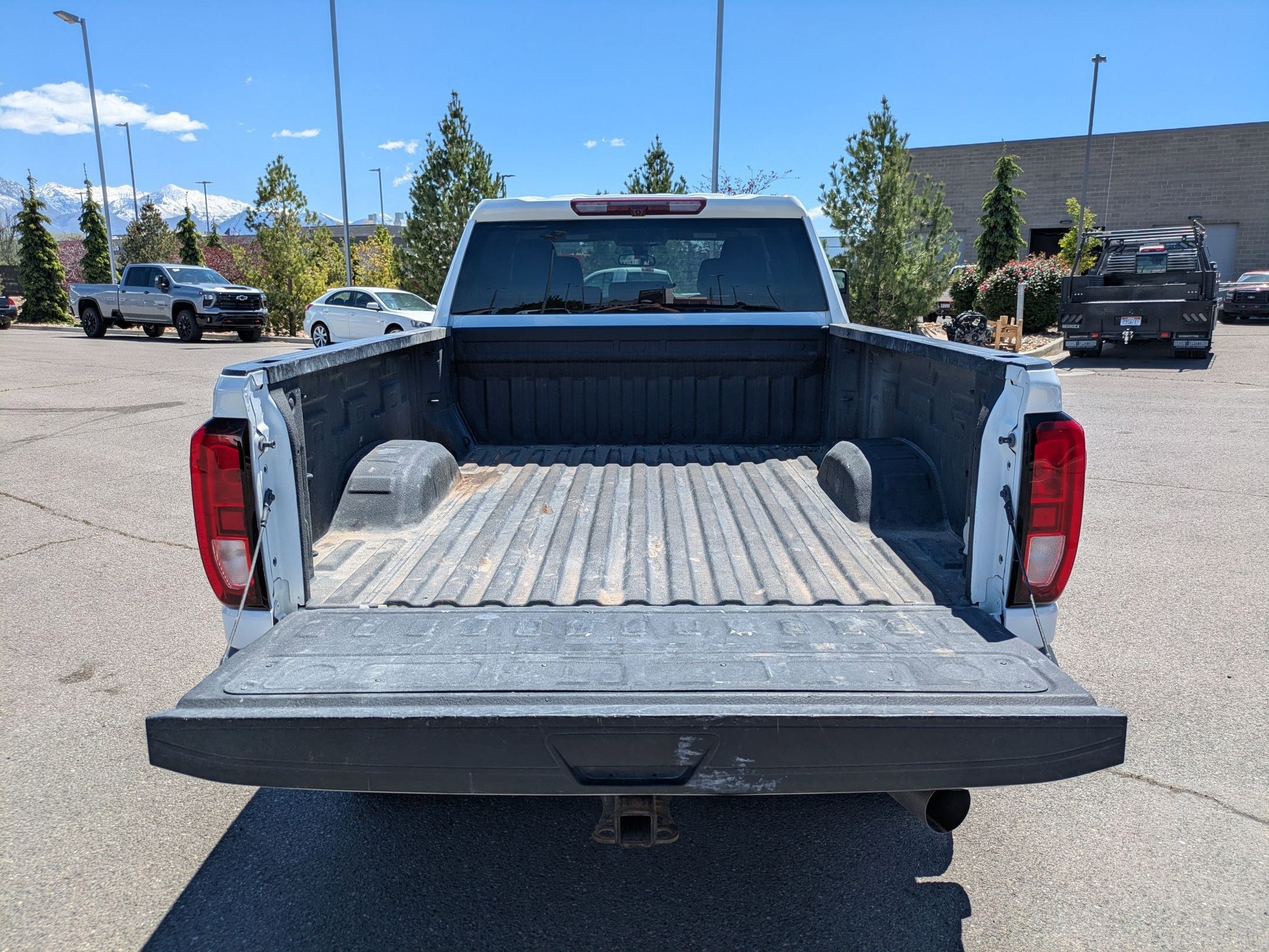 Used 2021 Summit White GMC Base image 26