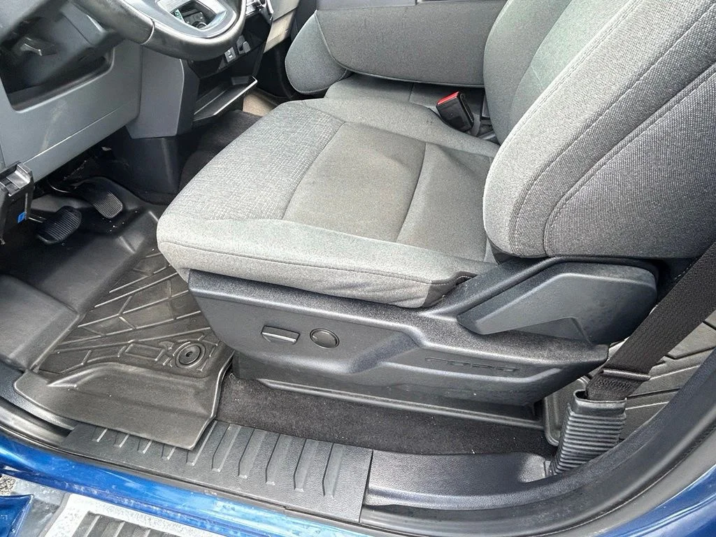 Used 2024 Blue Ford XLT image 17