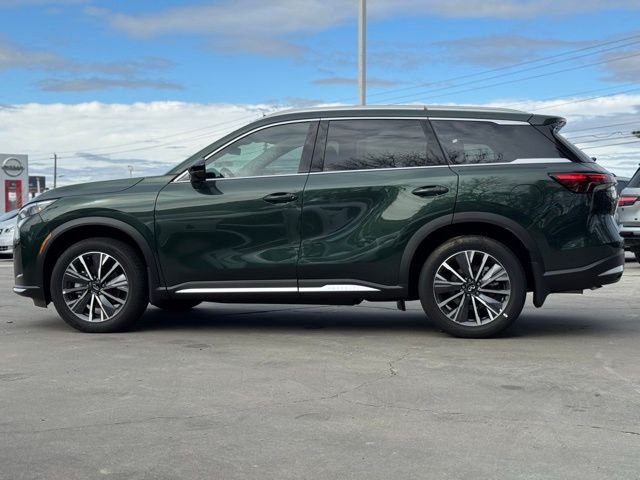 New 2026 DEEP EMERALD INFINITI Luxe FWD image 4