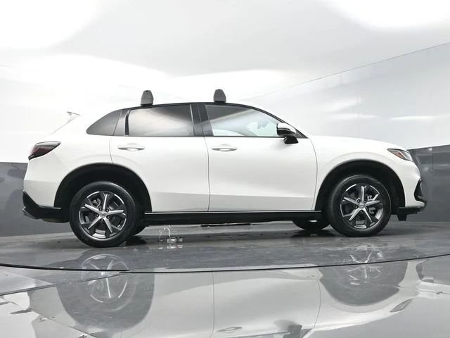 Used 2024 White Honda EX-L image 44
