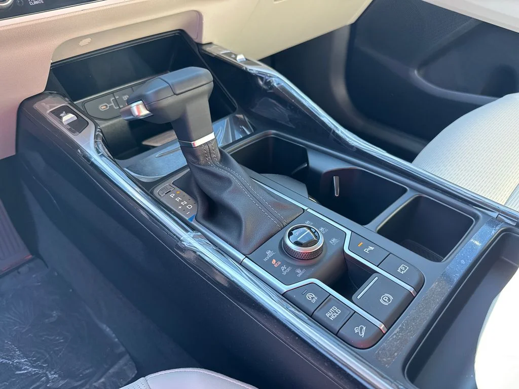 New 2026 White Kia S image 29