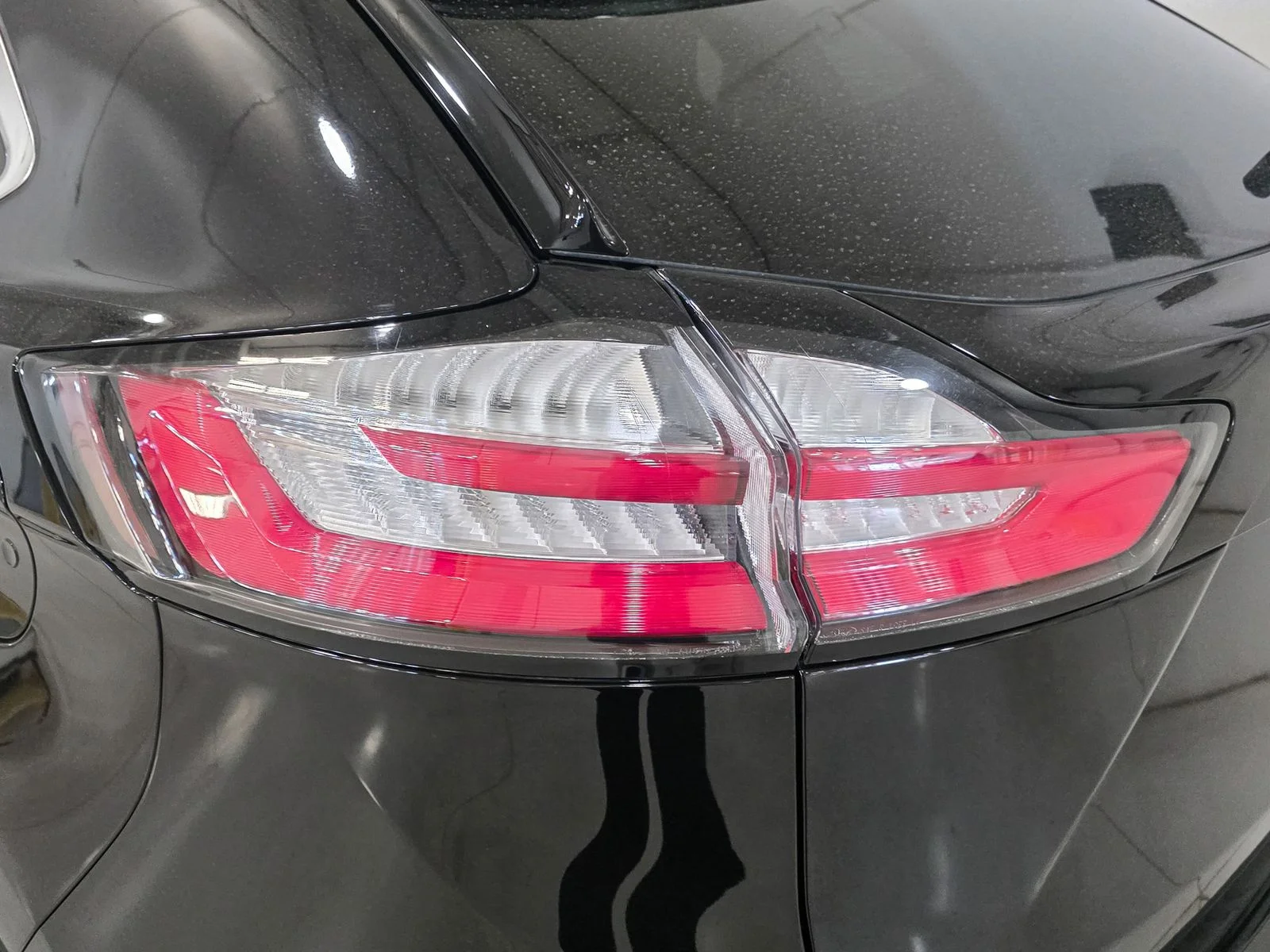 Used 2024 Agate Black Metallic Ford SEL image 15