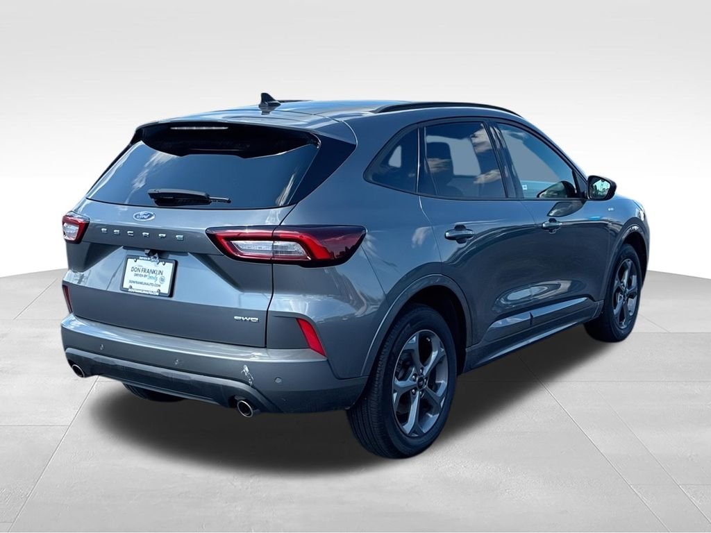 Used 2023 Gray Ford ST-Line image 8