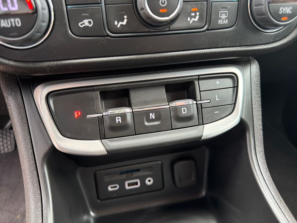 Used 2024 Black GMC SLT image 26