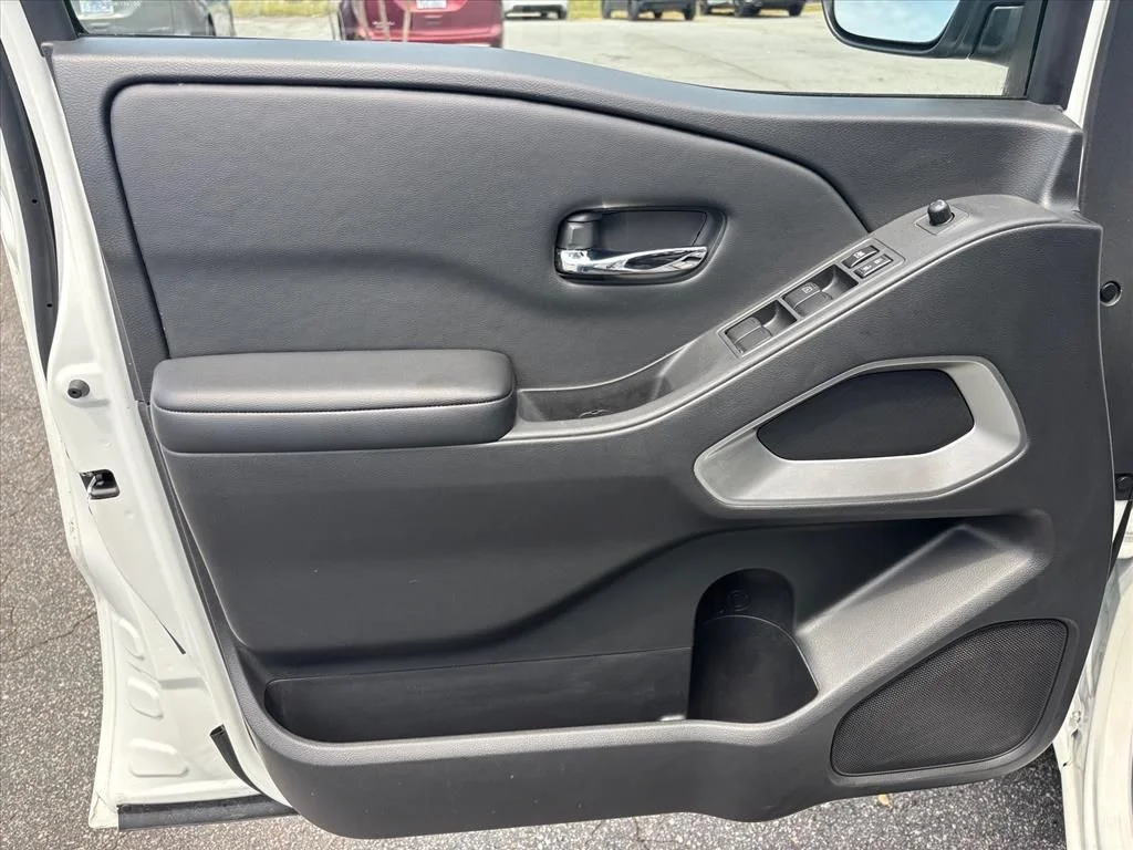 Used 2025 White Nissan SV image 9