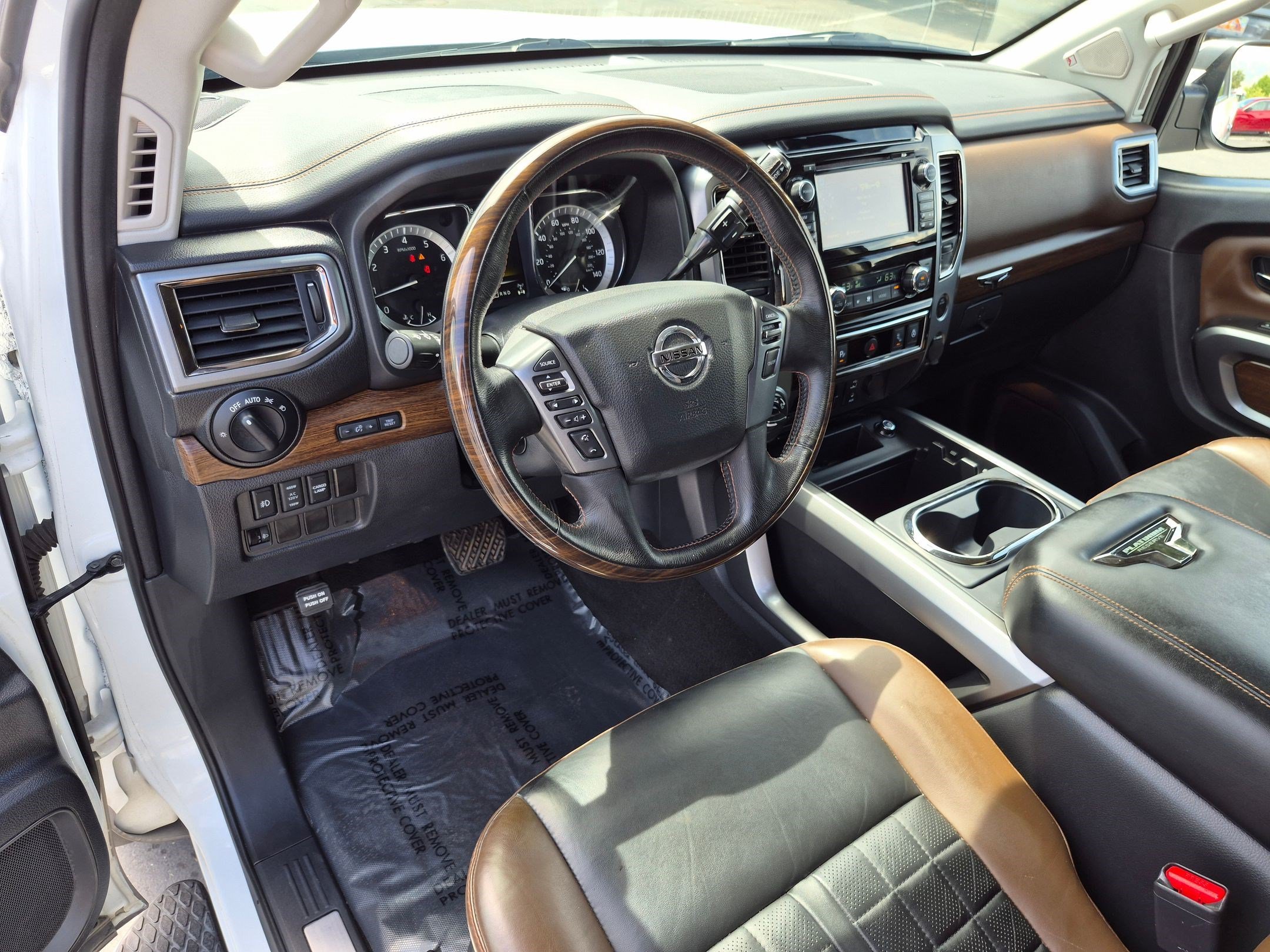 Used 2018 Pearl White Nissan Platinum Reserve image 14