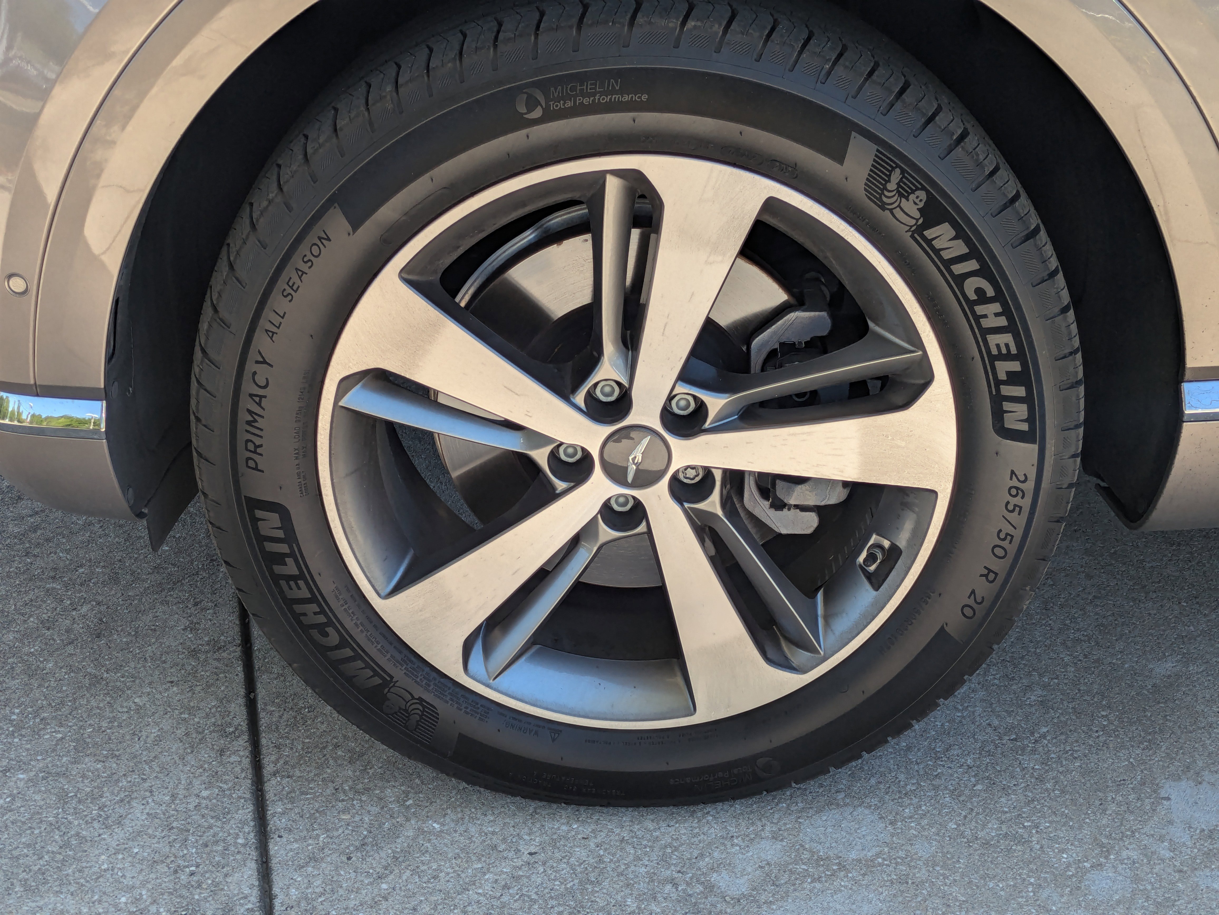 Used 2021 Gold Coast Silver Genesis 2.5T image 10
