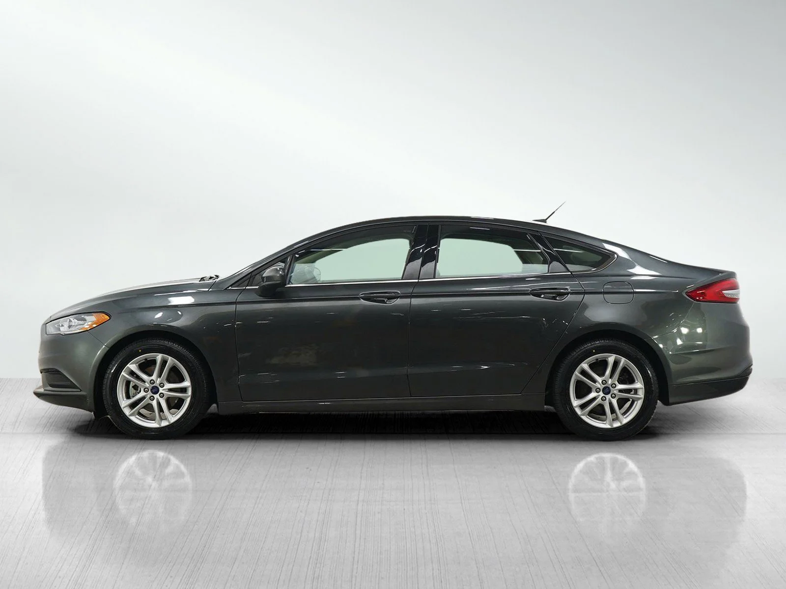 Used 2018 Ford Fusion SE with VIN 3FA6P0H70JR192521 for sale in White Bear Lake, Minnesota