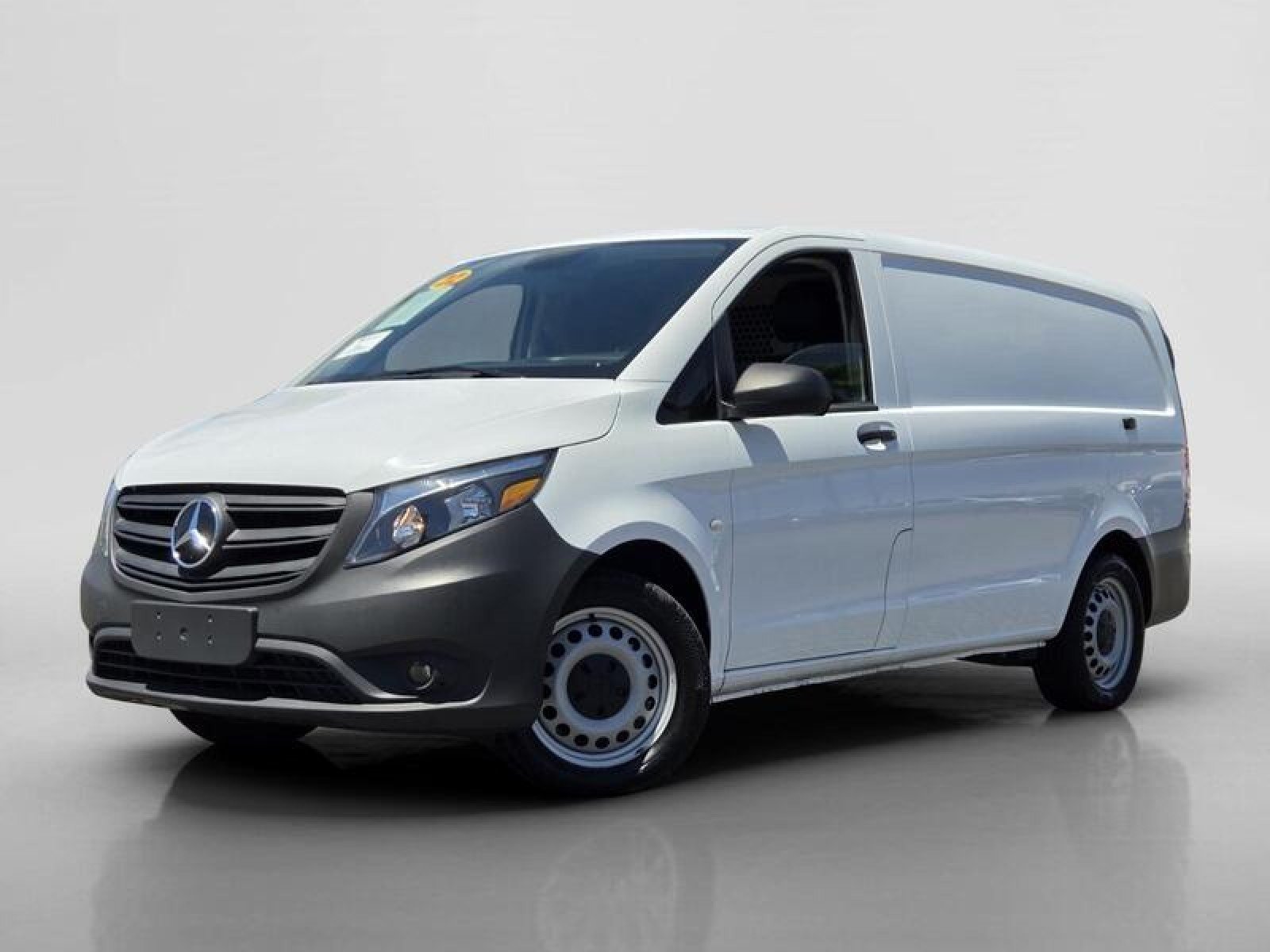 2022 Mercedes-Benz Metris 126" WB Cargo's photo