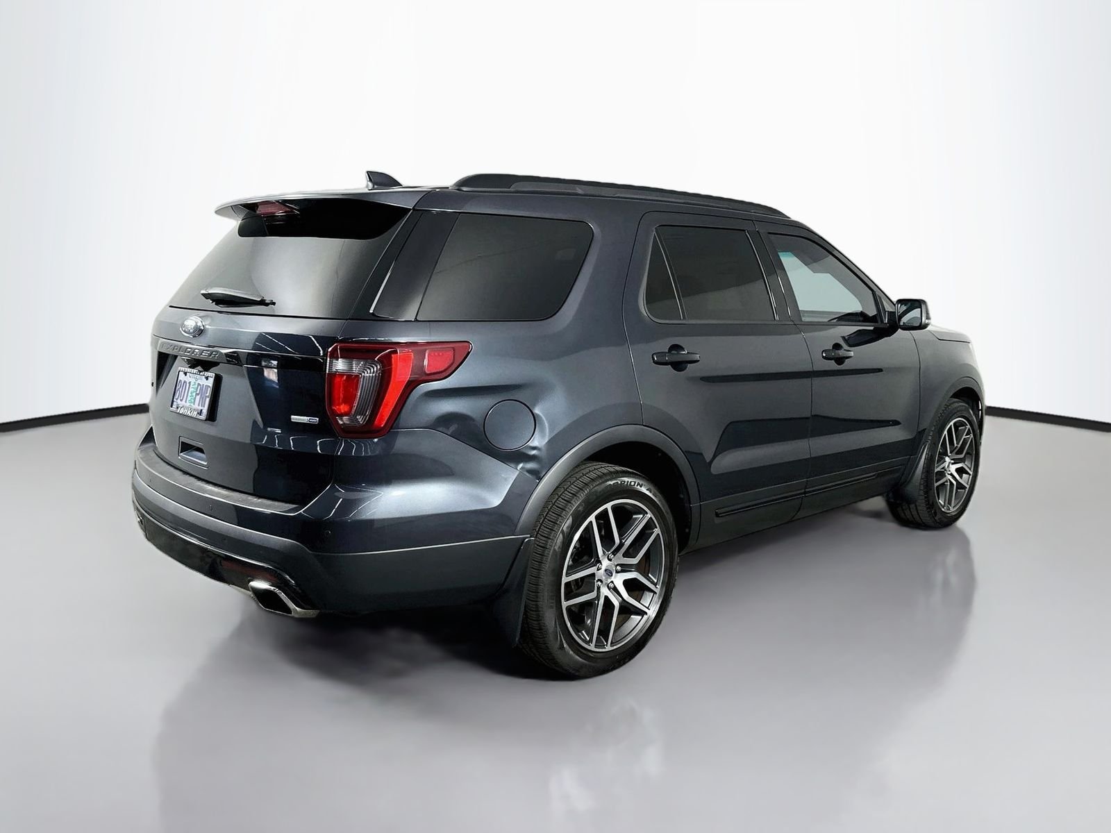 Used 2017 Quartz Metallic Ford Sport image 8