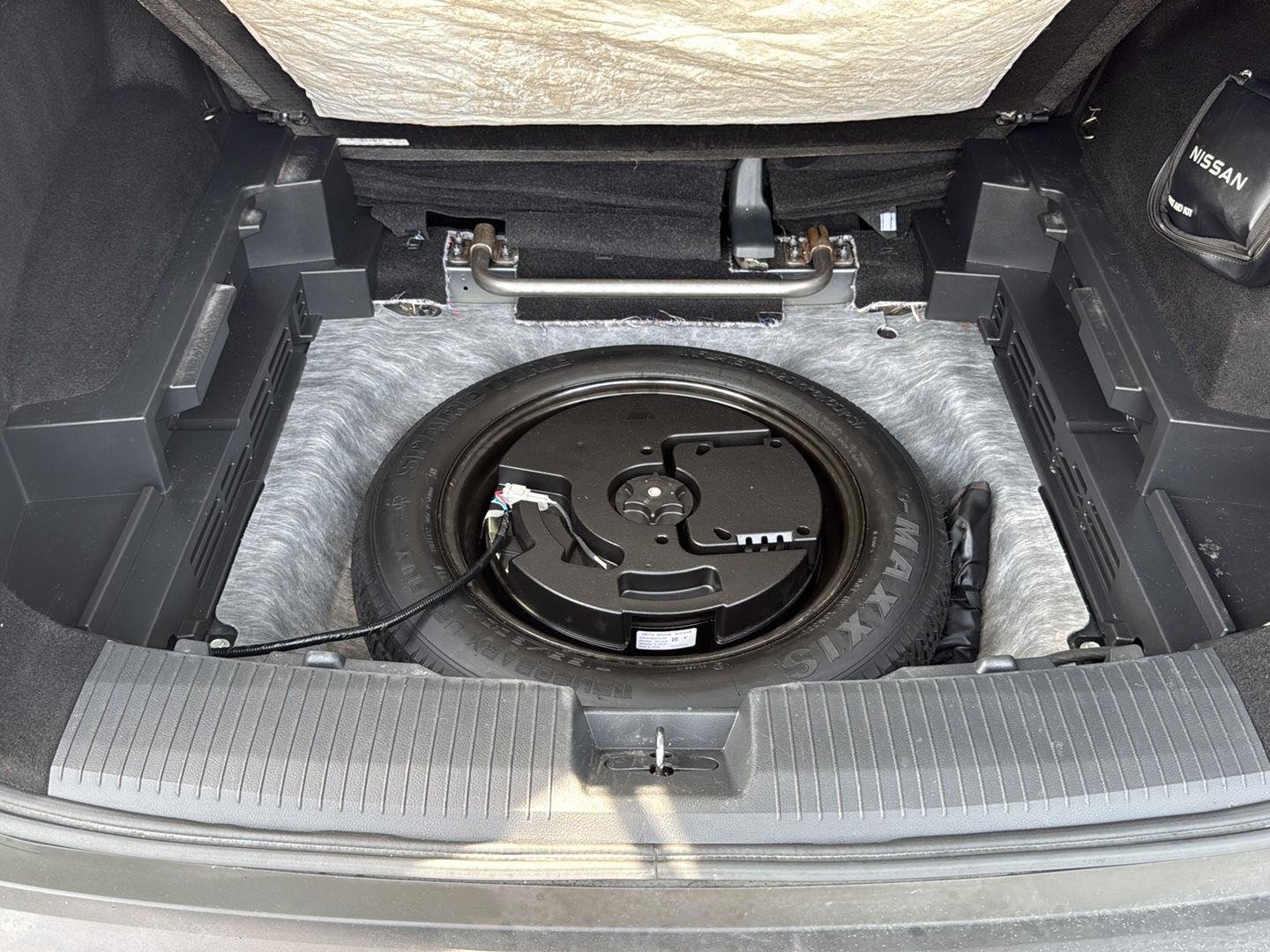 Used 2023 Gun Metallic Nissan SV image 27