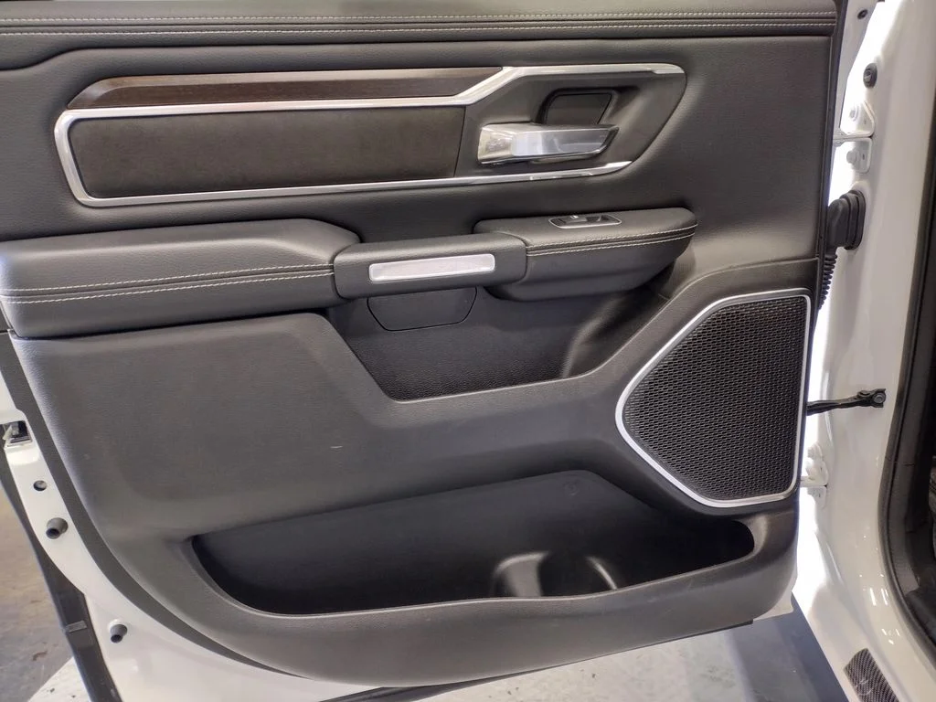 Used 2022 White Ram Laramie image 27