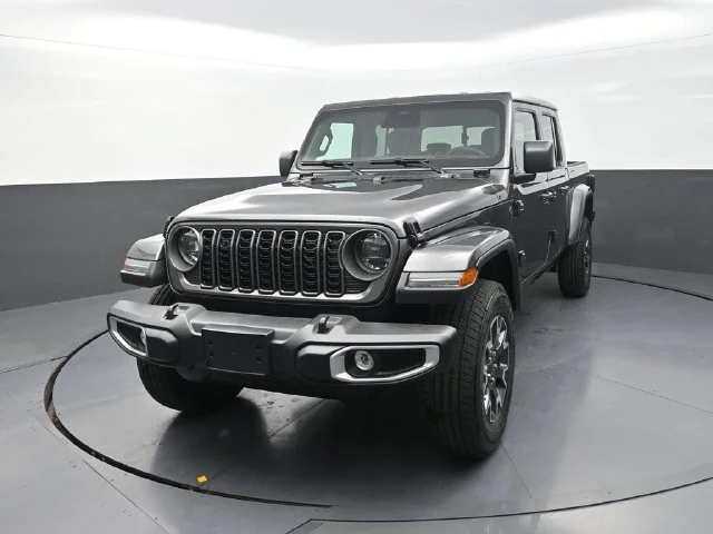 New 2026 Granite Crystal Metallic Clear-Coat Exterior Paint Jeep Sahara image 4