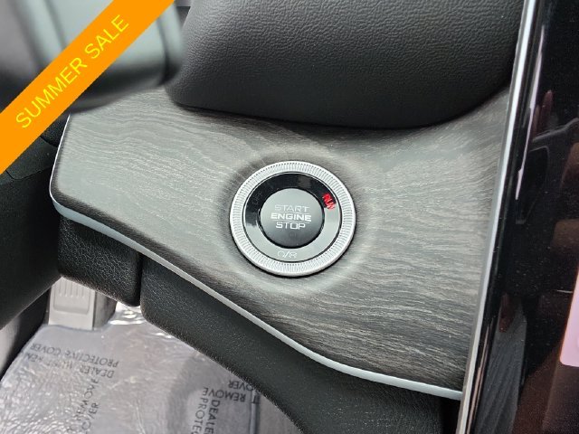 Certified Used 2025 Silver Jeep Limited image 25