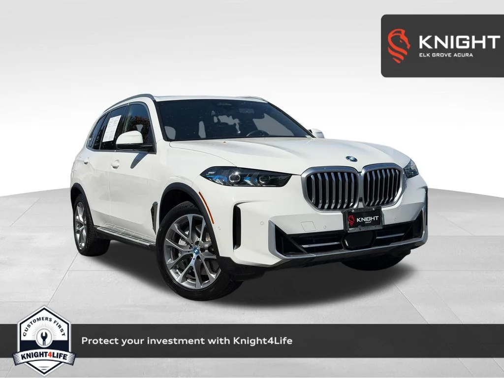 Used 2025 Alpine White BMW xDrive50e image 1