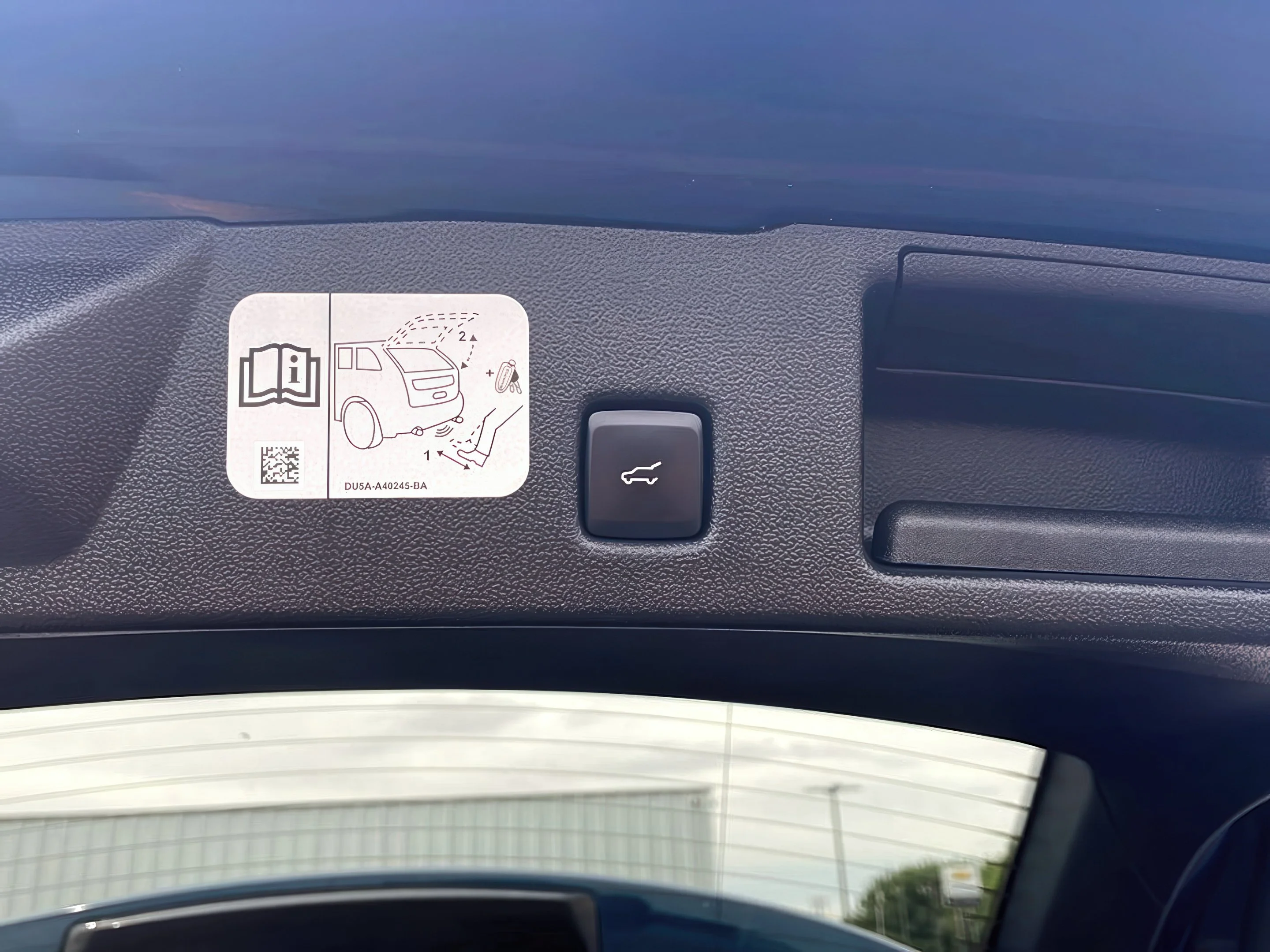 2020 Ford Escape Titanium - Photo 10