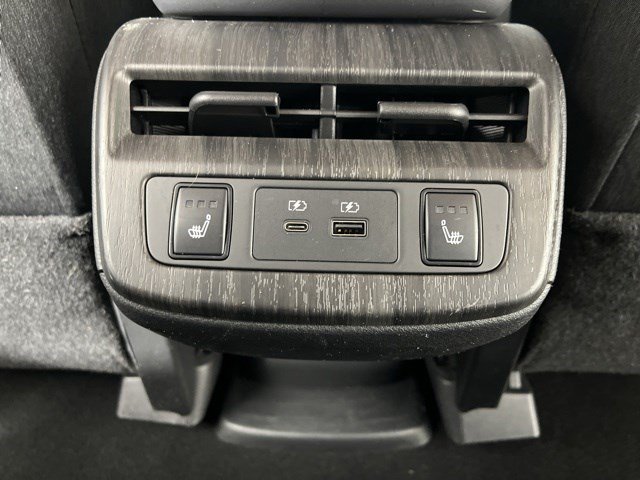 Used 2023 Gun Metallic Nissan ENGAGE image 39