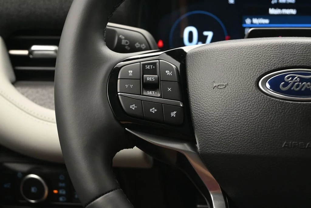 New 2026 Carbonized Gray Metallic Ford Platinum™ image 23
