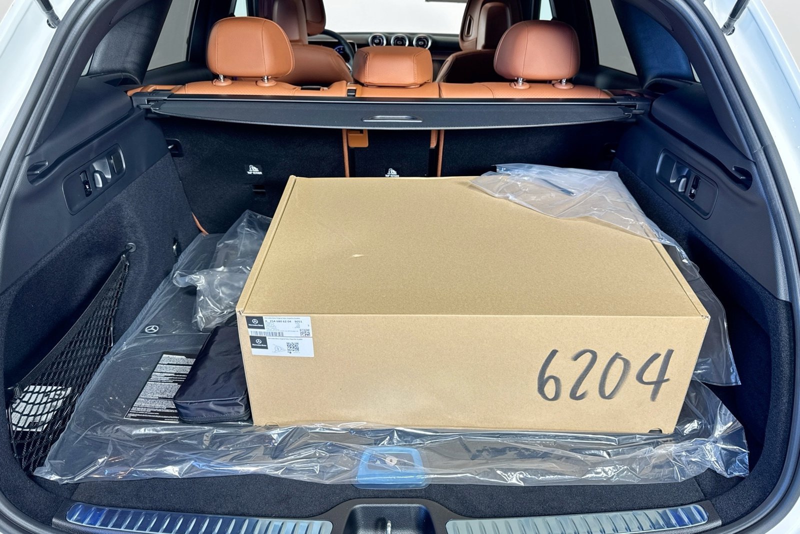 New 2026 Polar White Mercedes-Benz GLC 300 image 24