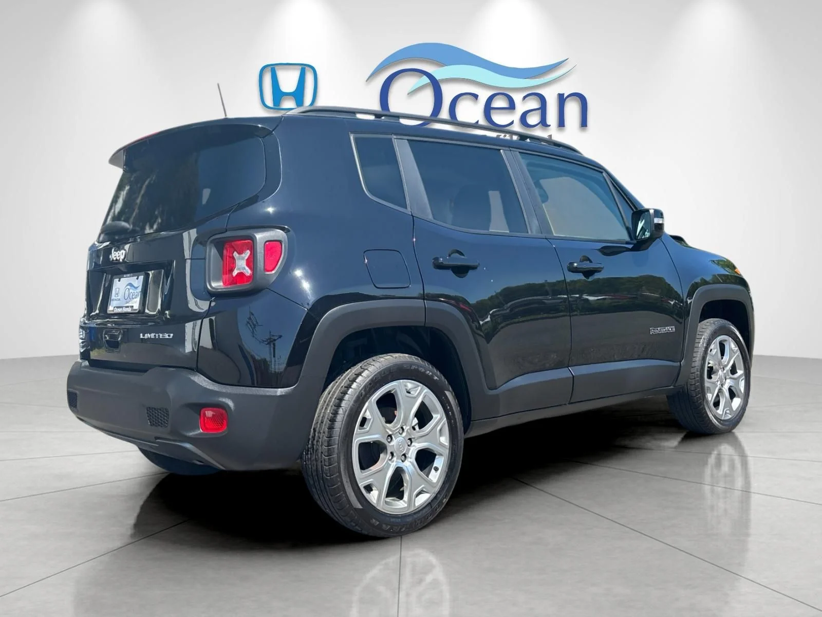 Used 2023 Black Clearcoat Jeep Limited image 3