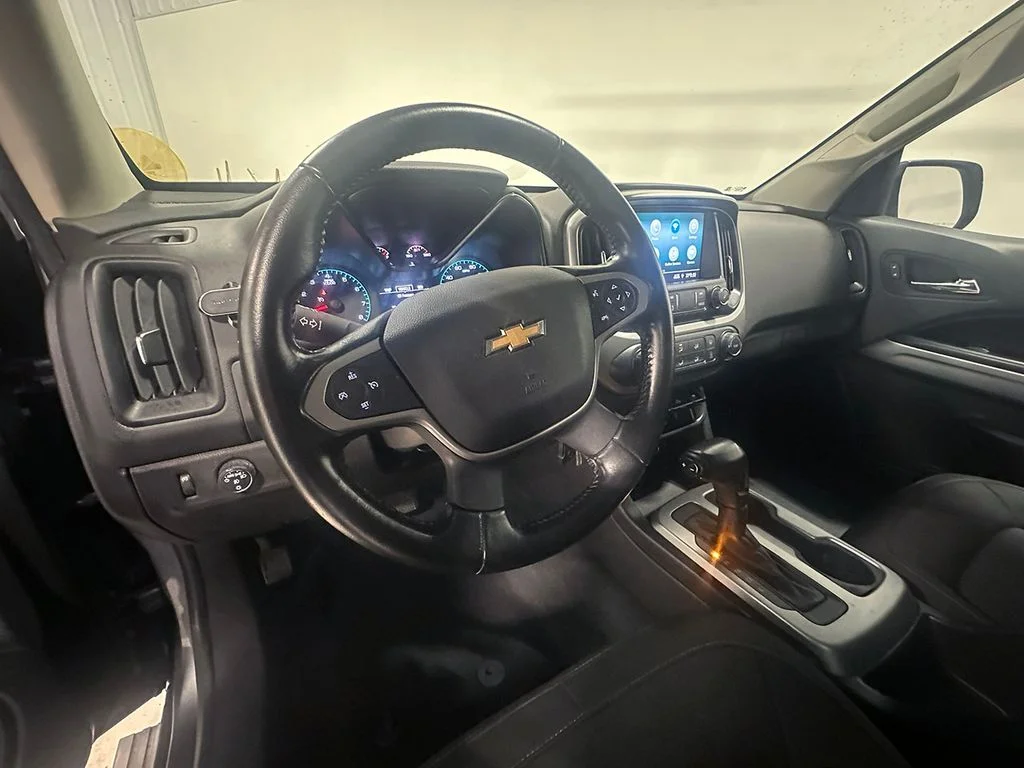 Used 2021 Gray Chevrolet LT image 25