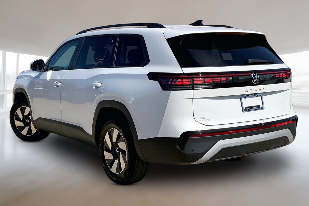 New 2027 Opal White Pearl Volkswagen SE image 3