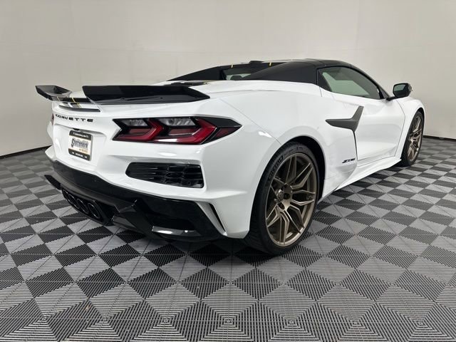 New 2026 Arctic White Chevrolet 3LZ image 4