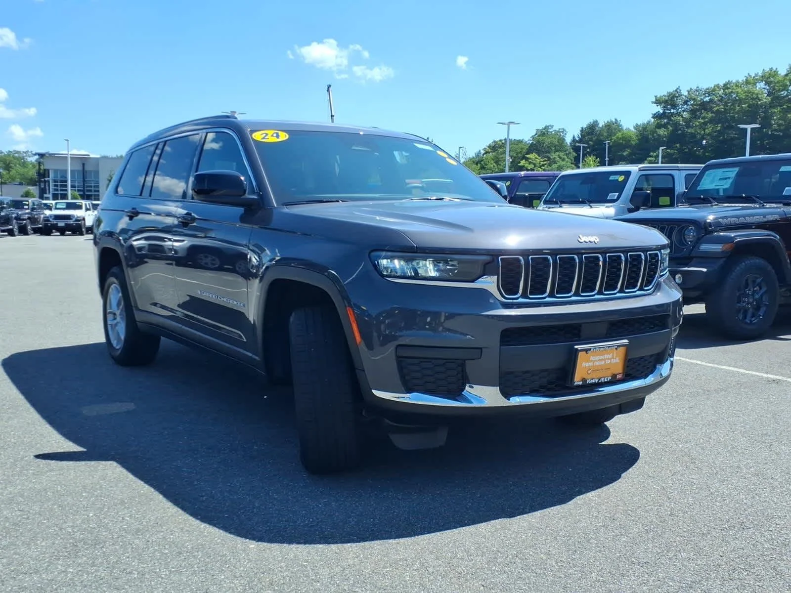 Certified Used 2024 Baltic Gray Metallic Clearcoat Jeep Laredo image 5