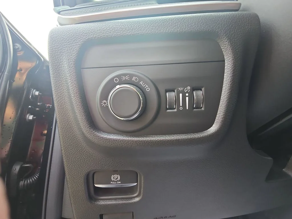 New 2026 Black Jeep Altitude image 25