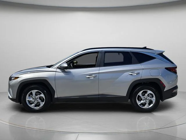Used 2024 Silver Hyundai SEL image 3