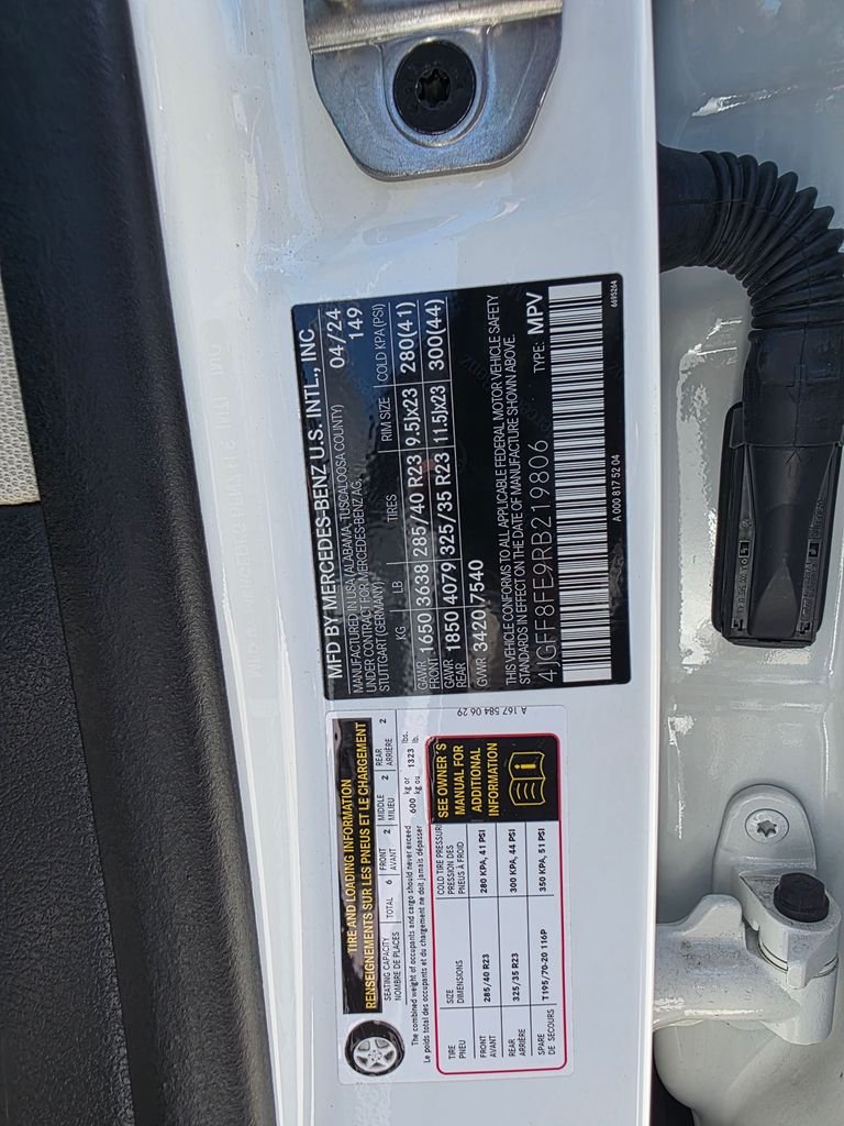 Certified Used 2024 White Mercedes-Benz GLS 580 image 9