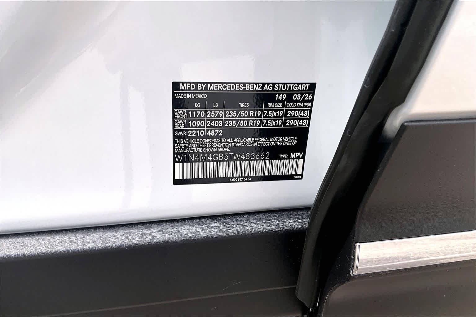 New 2026 Polar White Mercedes-Benz GLB 250 image 22