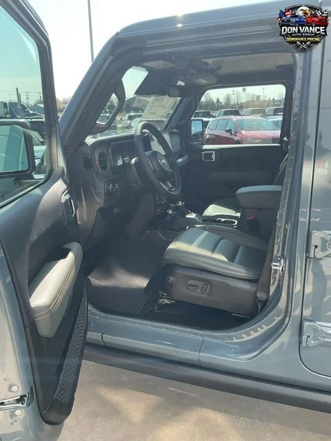 New 2026 Gray Jeep Mojave image 8
