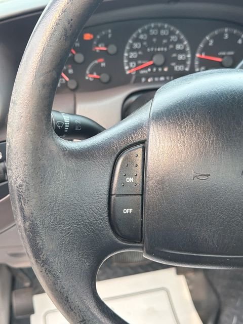 Used 1998 White Ford XLT image 25