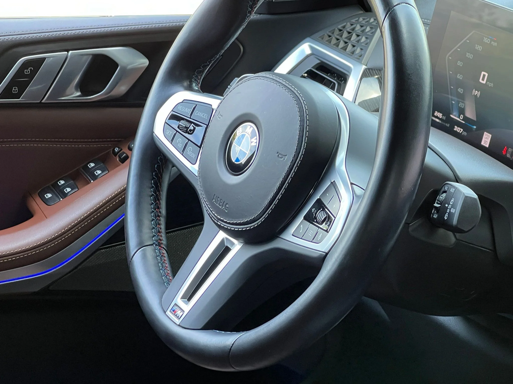 Used 2024 Gray BMW M60i image 38