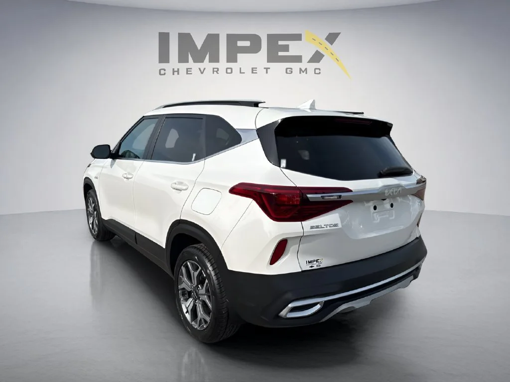 Used 2023  Kia EX image 3