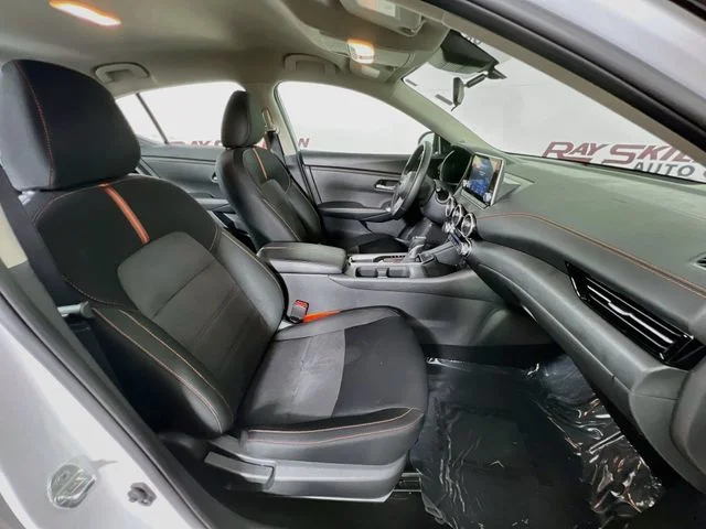 Used 2025 White Nissan SR image 38