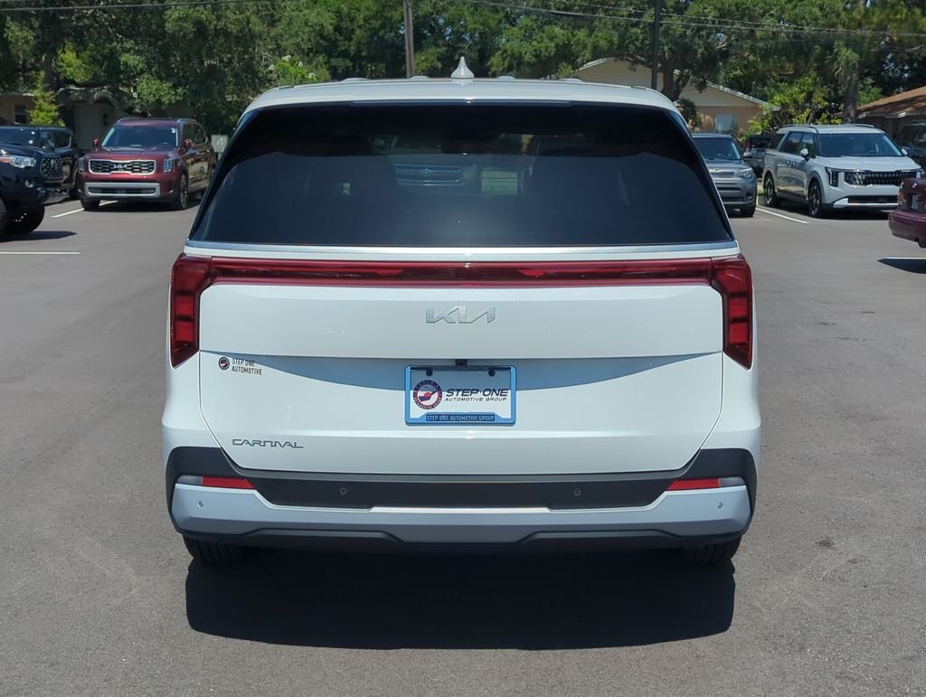 New 2027 Snow White Pearl Kia LX image 6