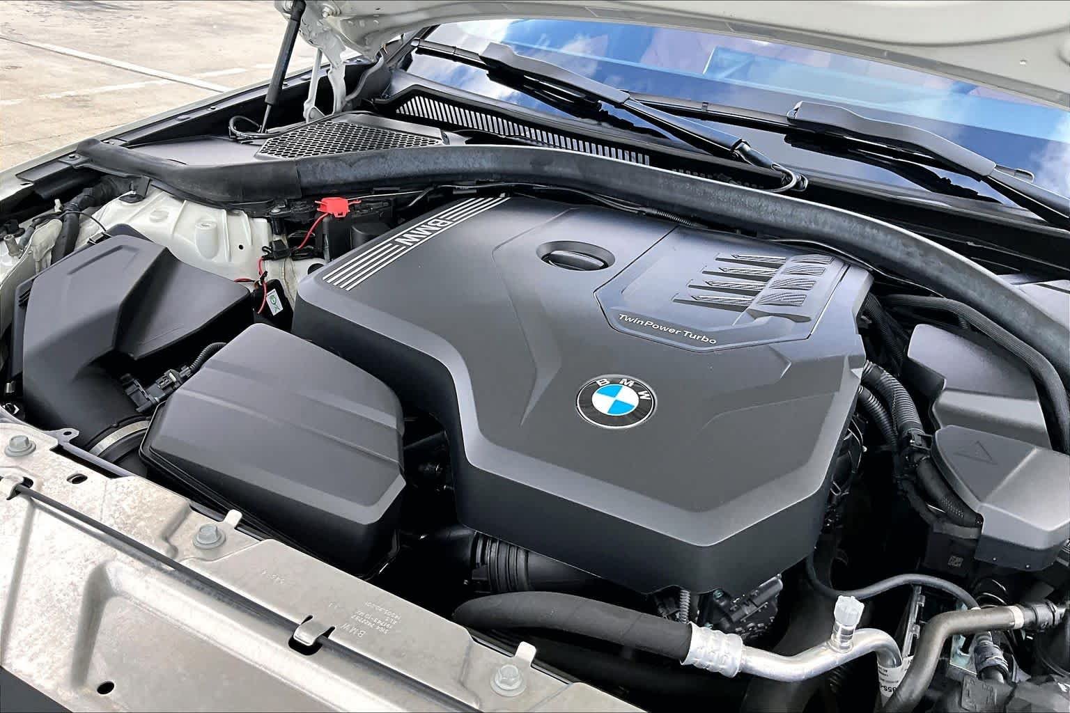 Used 2024 Alpine White BMW 330i image 32