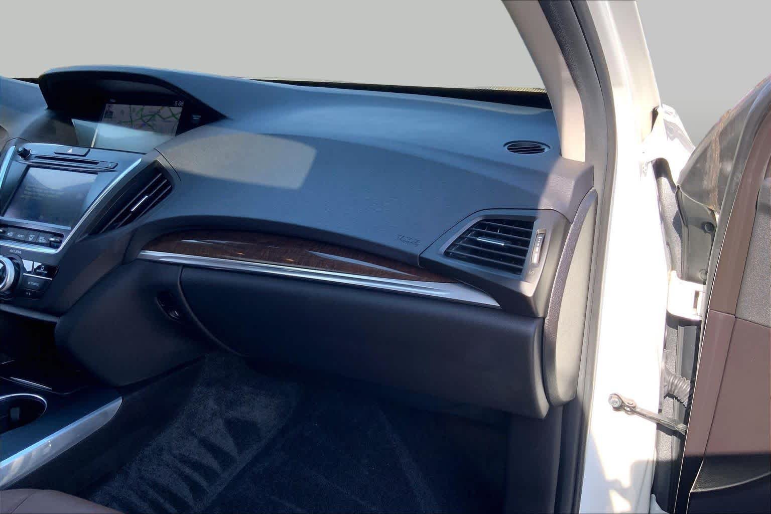 Used 2018 White Diamond Pearl Acura w/Technology Pkg image 19
