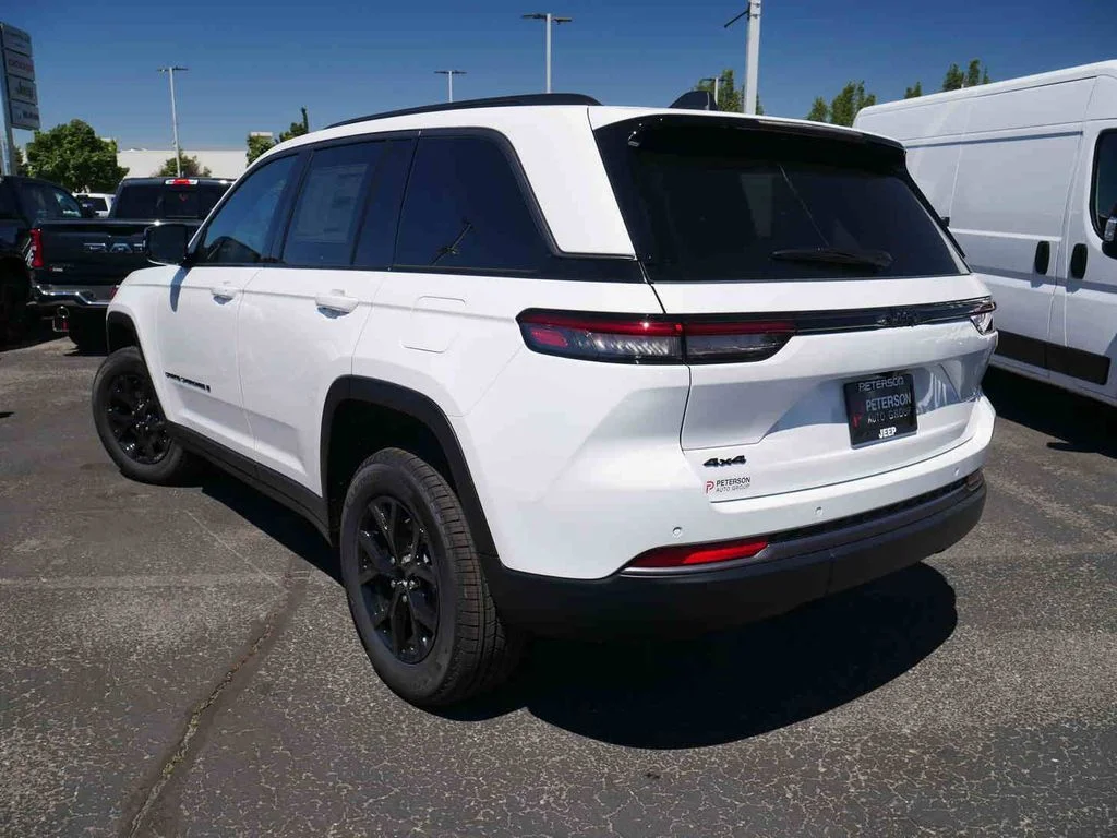 New 2026 White Jeep Altitude image 16