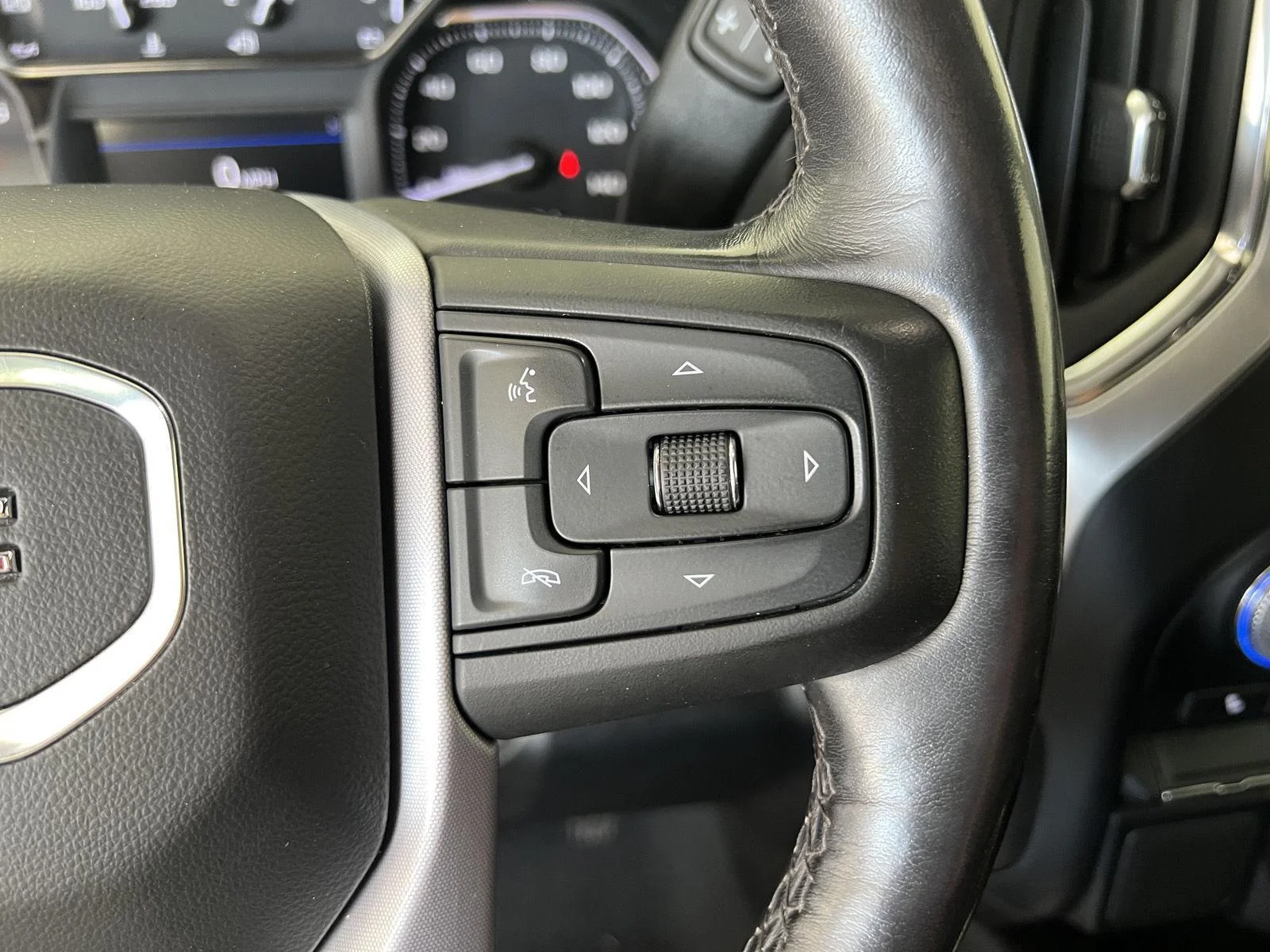 Used 2021 Summit White GMC Elevation image 11