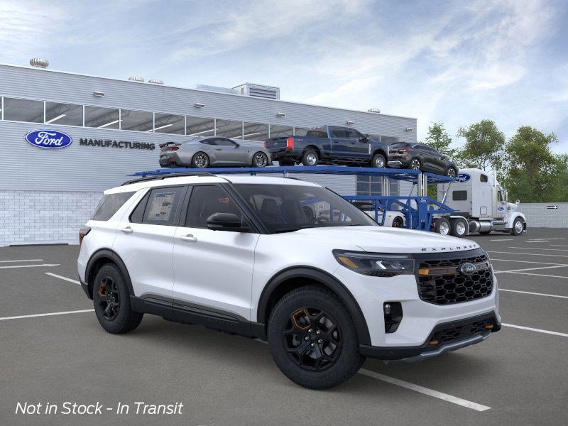 New 2026 Star White Metallic Tri-Coat Ford Tremor image 7