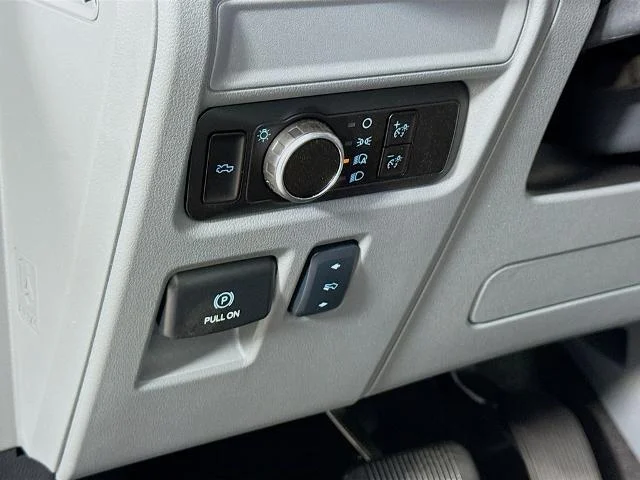 2025 Ford F-150 Lightning Flash - Photo 45