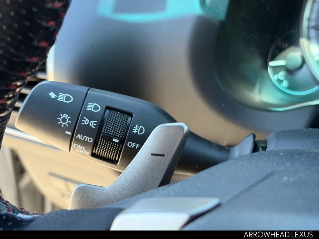 Used 2015 Silver Lexus 200t F Sport image 19