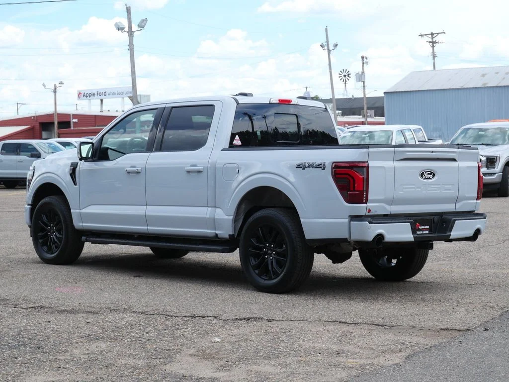 Used 2025 White Ford Lariat image 4